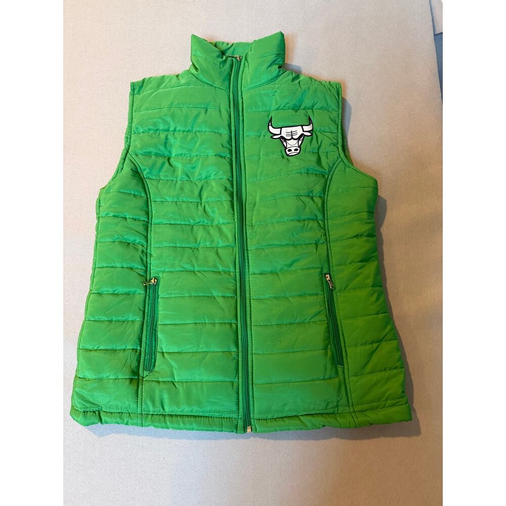 SkyHigh Marketing Chicago Bulls Puffer Vest Size Large Green Full Zip